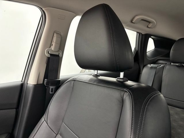 Used 2022 Gun Metallic Nissan SV image 38