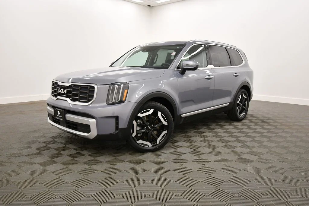 Certified 2025 Kia Telluride S with VIN 5XYP6DGC0SG588094 for sale in Rochester, Minnesota