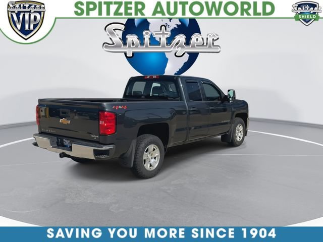 Used 2018 GRAPHITE METALLIC Chevrolet LT image 9