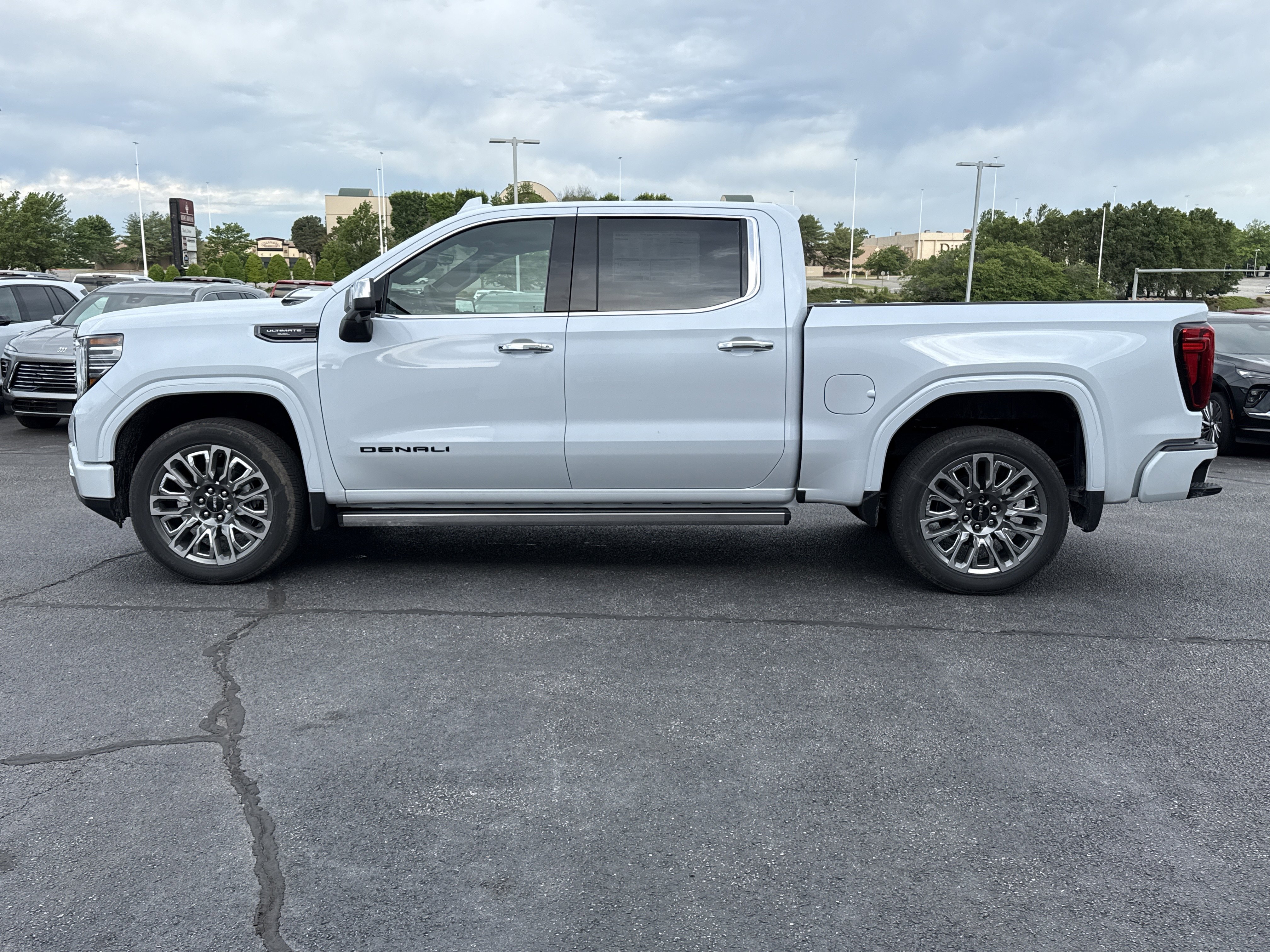 2026 GMC Sierra 1500 Denali Ultimate - Photo 11