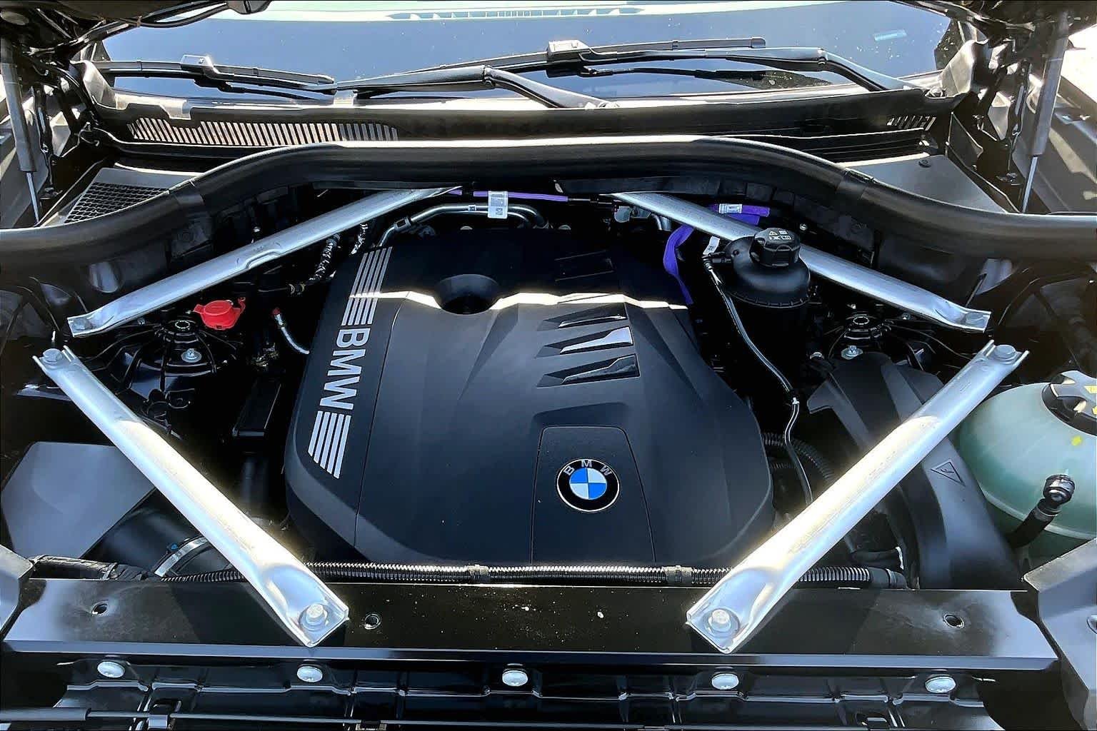 Used 2026 Black Sapphire Metallic BMW sDrive40i image 30