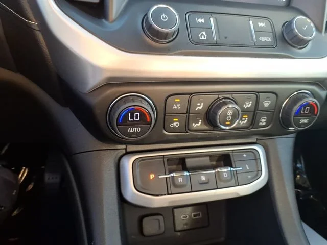 Used 2023 Summit White GMC SLE image 17