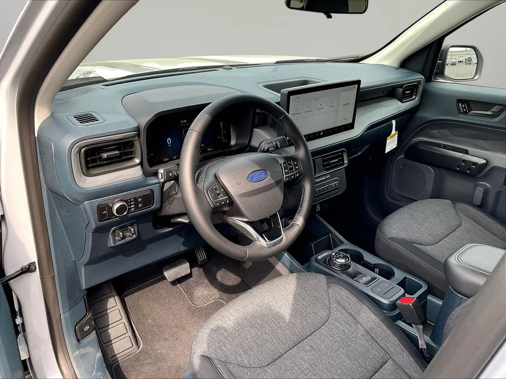 New 2025 Space White Metallic Ford XLT image 7