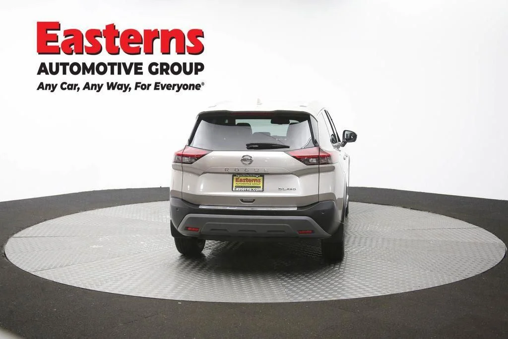 Used 2021 Gold Nissan SL image 42