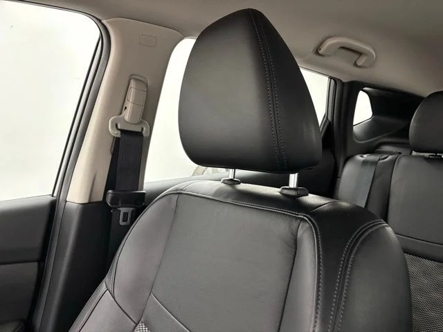 Used 2022 Gun Metallic Nissan SV image 38