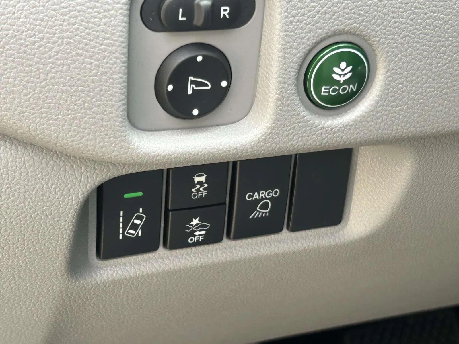 New 2026 Platinum White Pearl Honda RTL AWD image 9