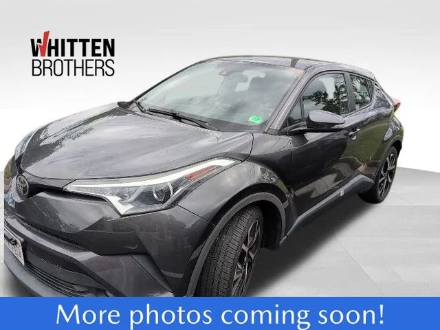 2018 Toyota C-HR XLE Premium's photo