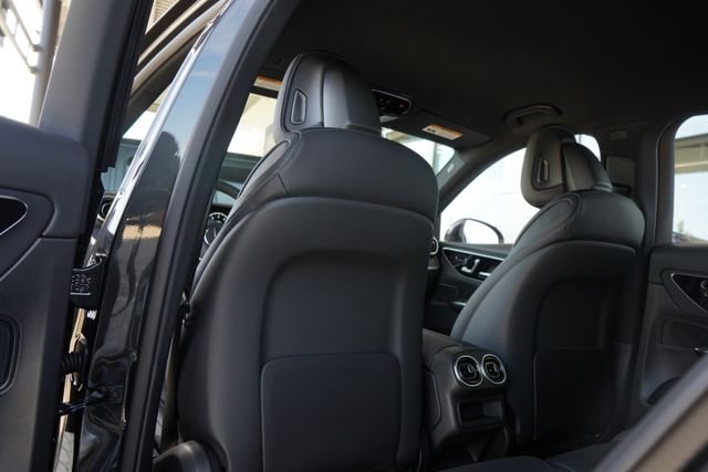 New 2026 Graphite Grey Metallic Mercedes-Benz GLC 300 image 28