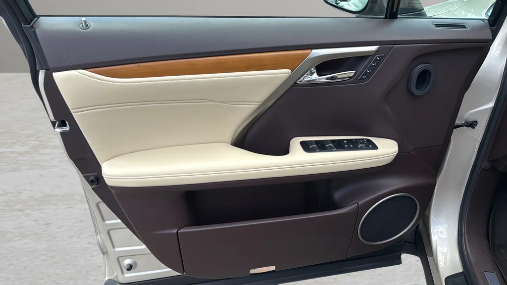 Used 2018 Beige Lexus 350 image 10