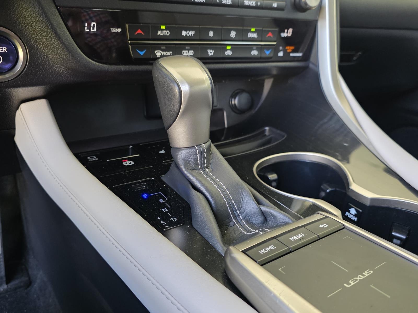 Used 2020 Silver Lexus 450h image 22