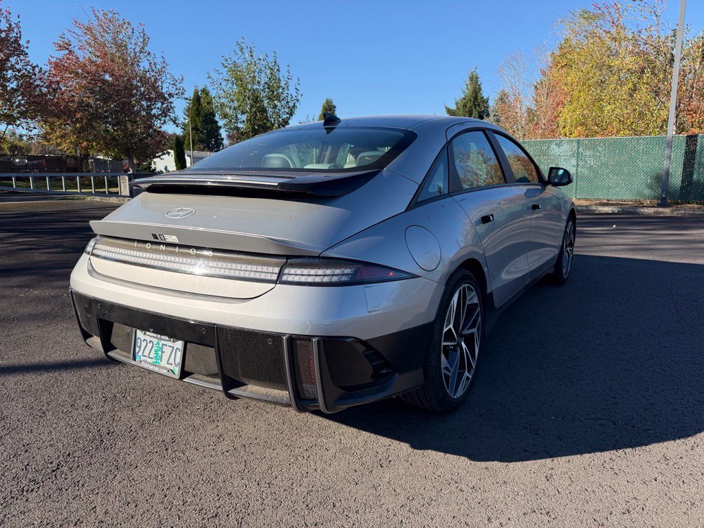 Used 2025 Curated Silver Hyundai SEL image 7