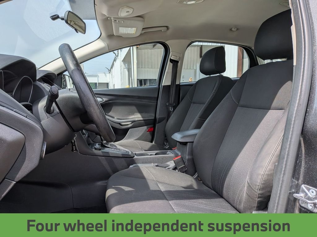 Used 2018 Gray Ford SE image 15