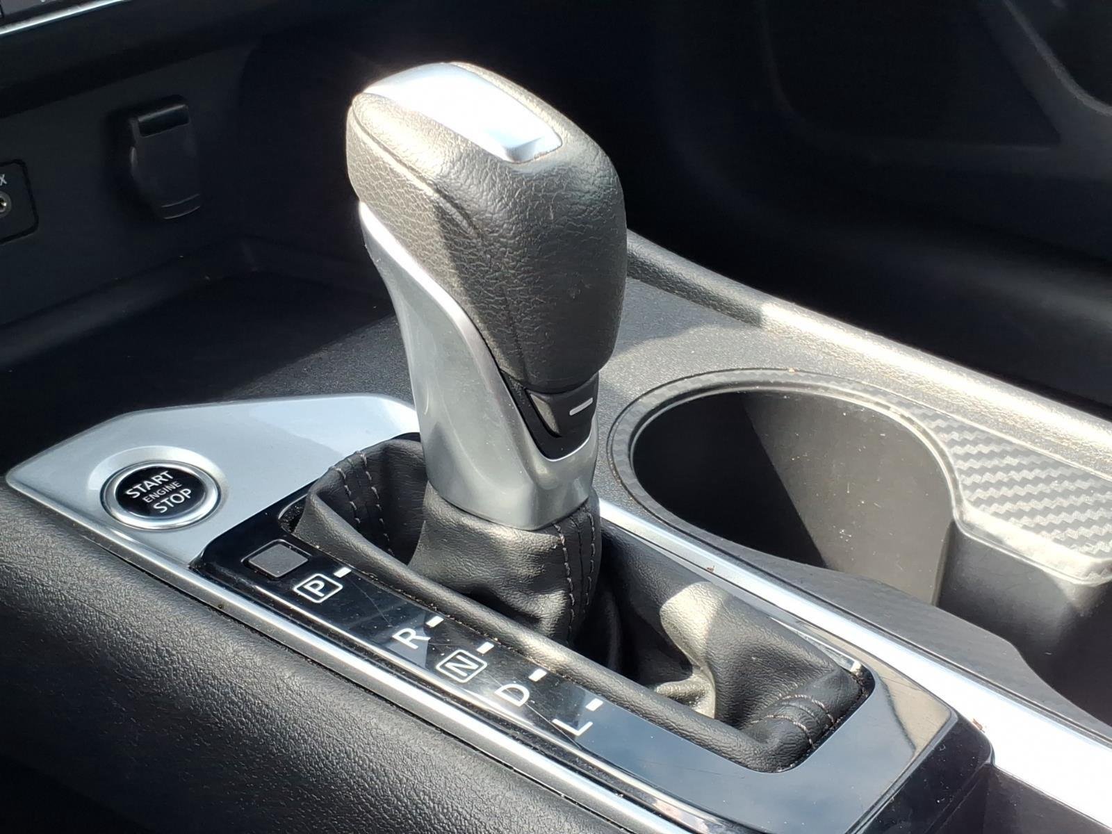 Used 2025 Gun Metallic Nissan SV image 5