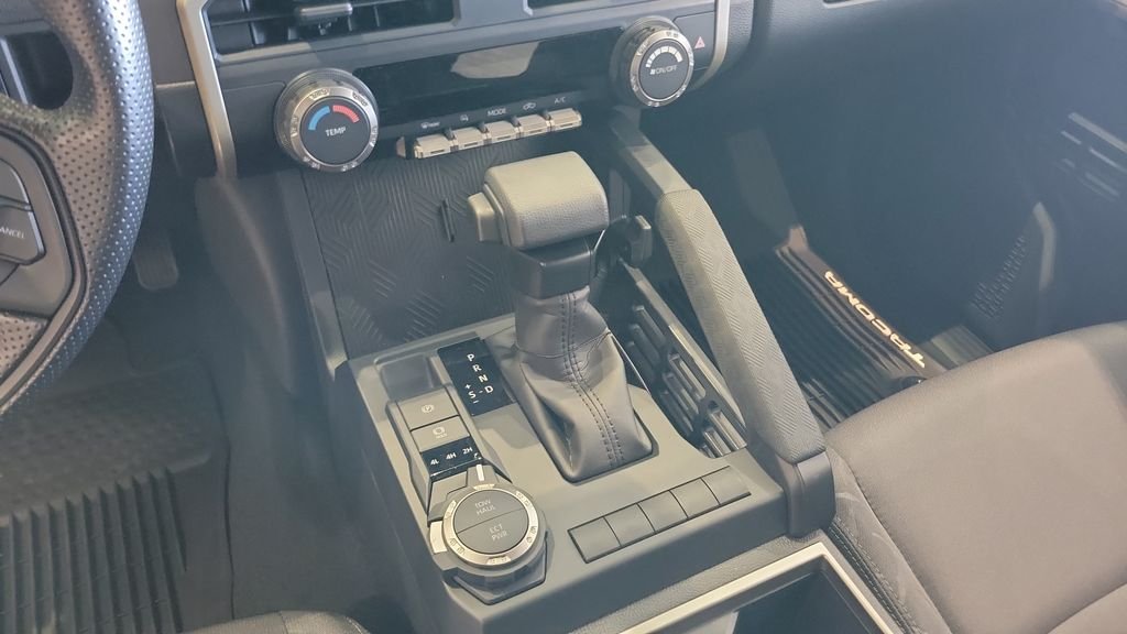2026 Toyota Tacoma SR5 - Photo 17