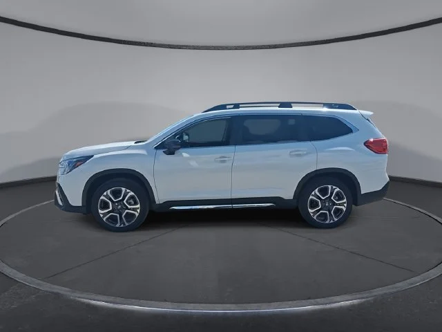 New 2026 CRYSTAL WHITE PEARL Subaru Limited 7-Passenger image 5