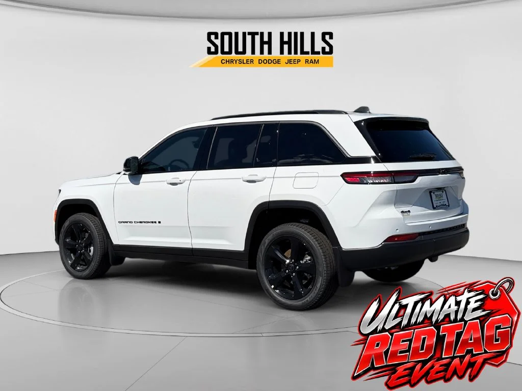 New 2027 Bright White Clear-Coat Paint Jeep Limited Reserve image 3