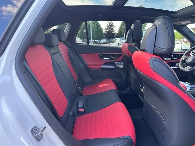 New 2026 Polar White Mercedes-Benz GLC 300 image 21