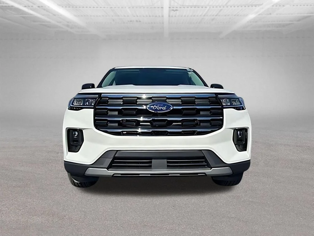 New 2026 Star White Metallic Tri-Coat Ford Active image 2