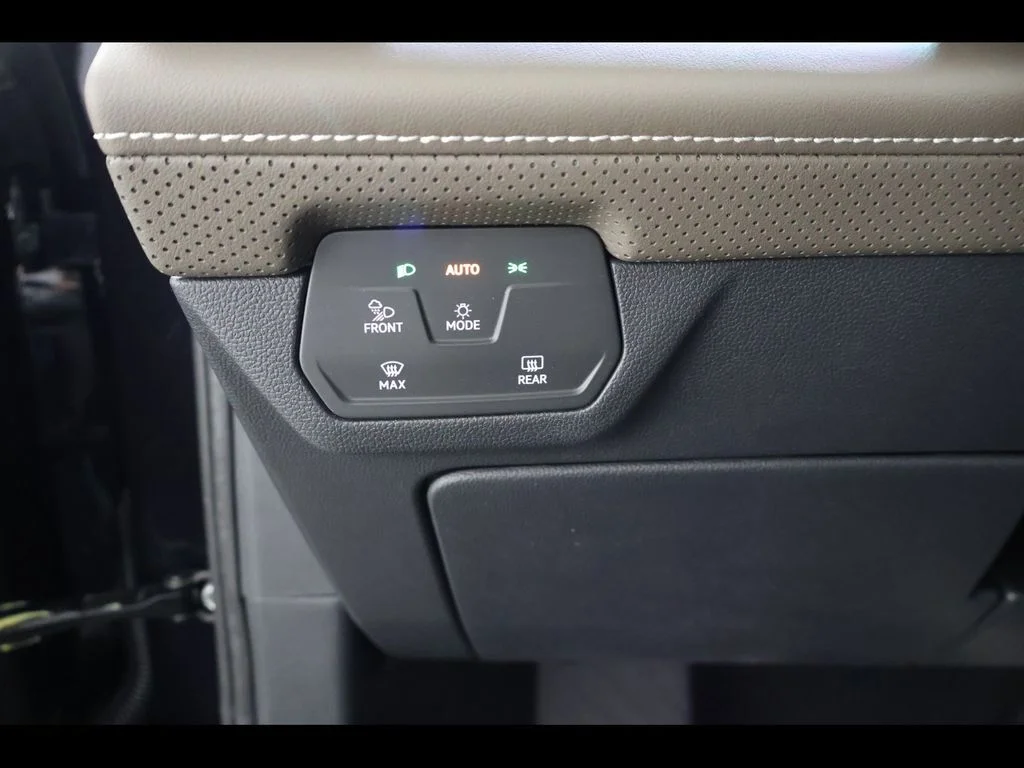 New 2026 Black Volkswagen 2.0T SEL image 30