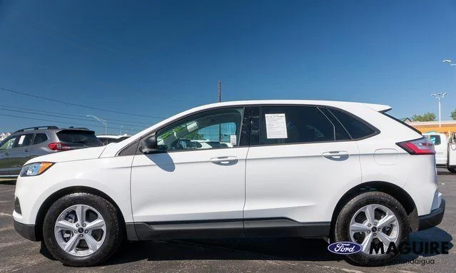 Used 2024 White Ford SE image 9