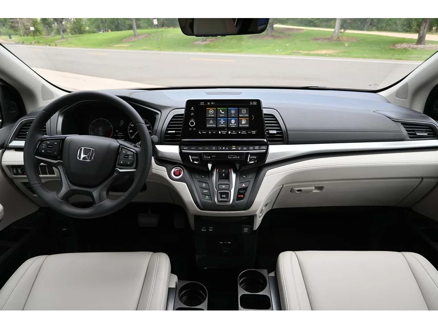 2025 Honda Odyssey EX-L - Photo 22