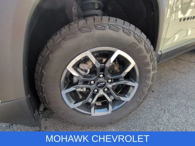 Used 2025 Cacti Green Chevrolet ACTIV image 33