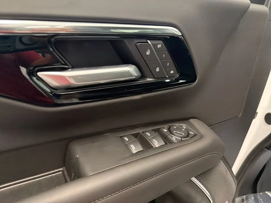 New 2026 Summit White Chevrolet LT image 19