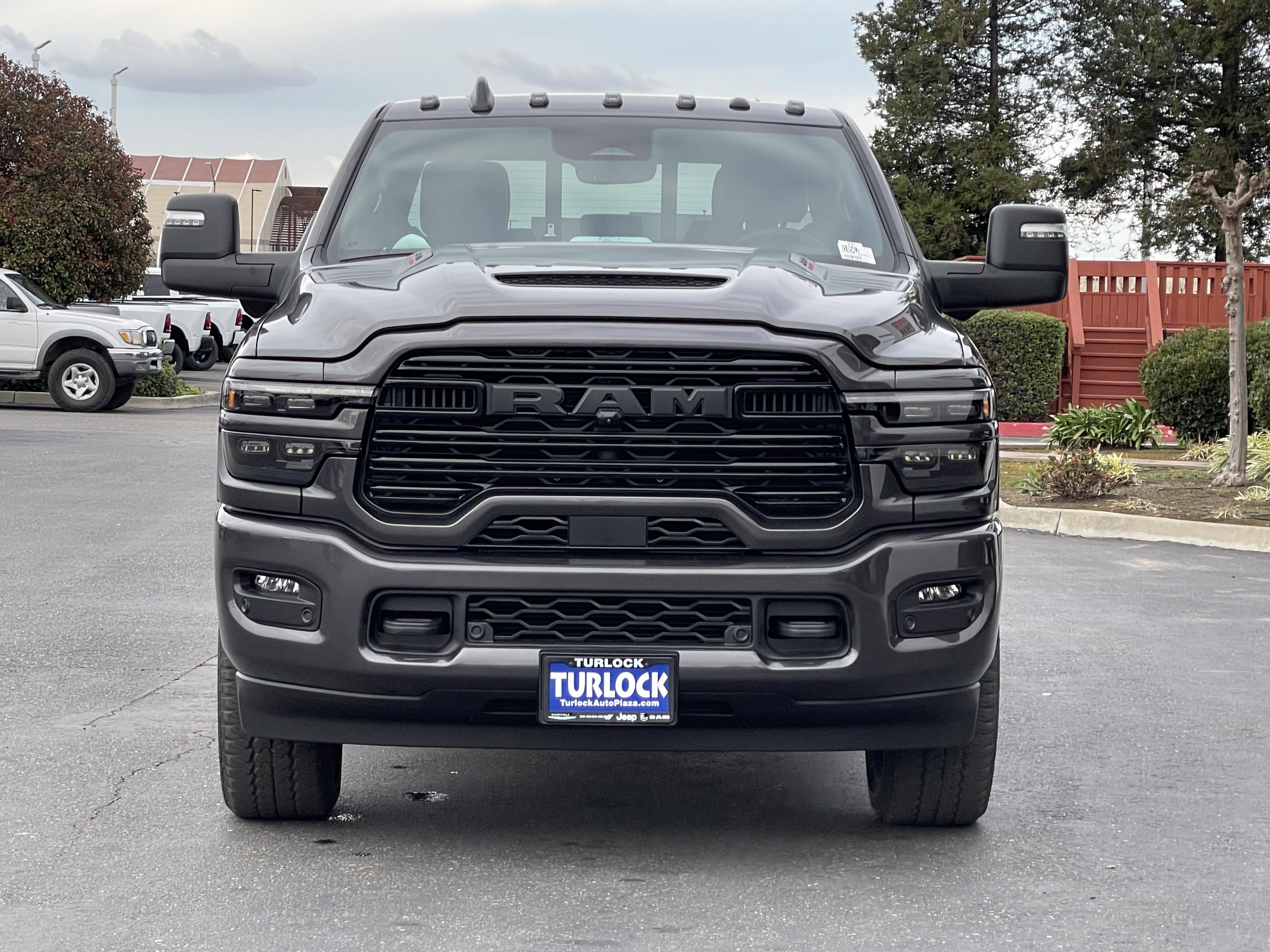 New 2026 Granite Crystal Metallic Clear-Coat Exterior Paint RAM Laramie image 4