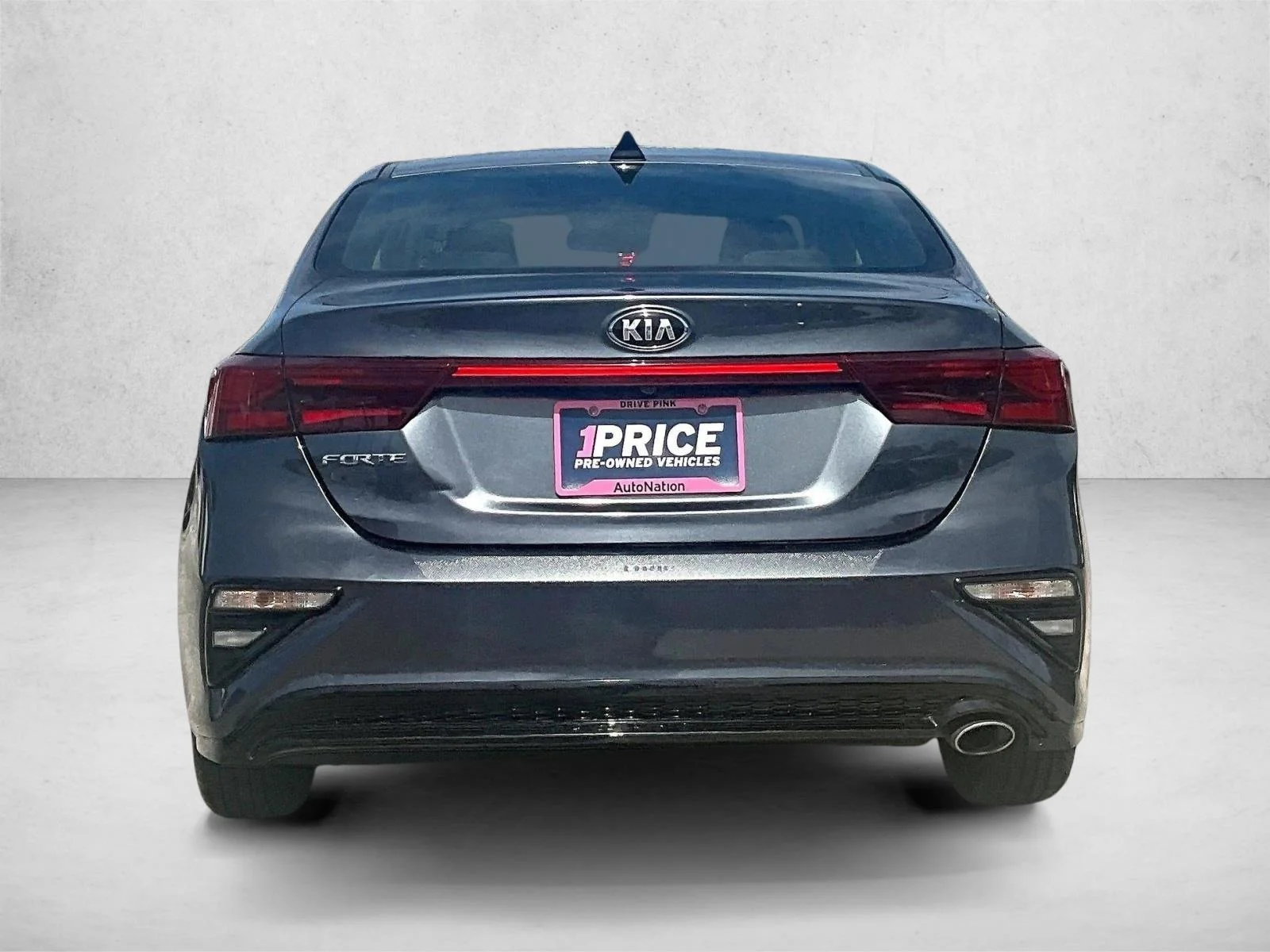 Used 2019 Gravity Grey Kia LXS image 4