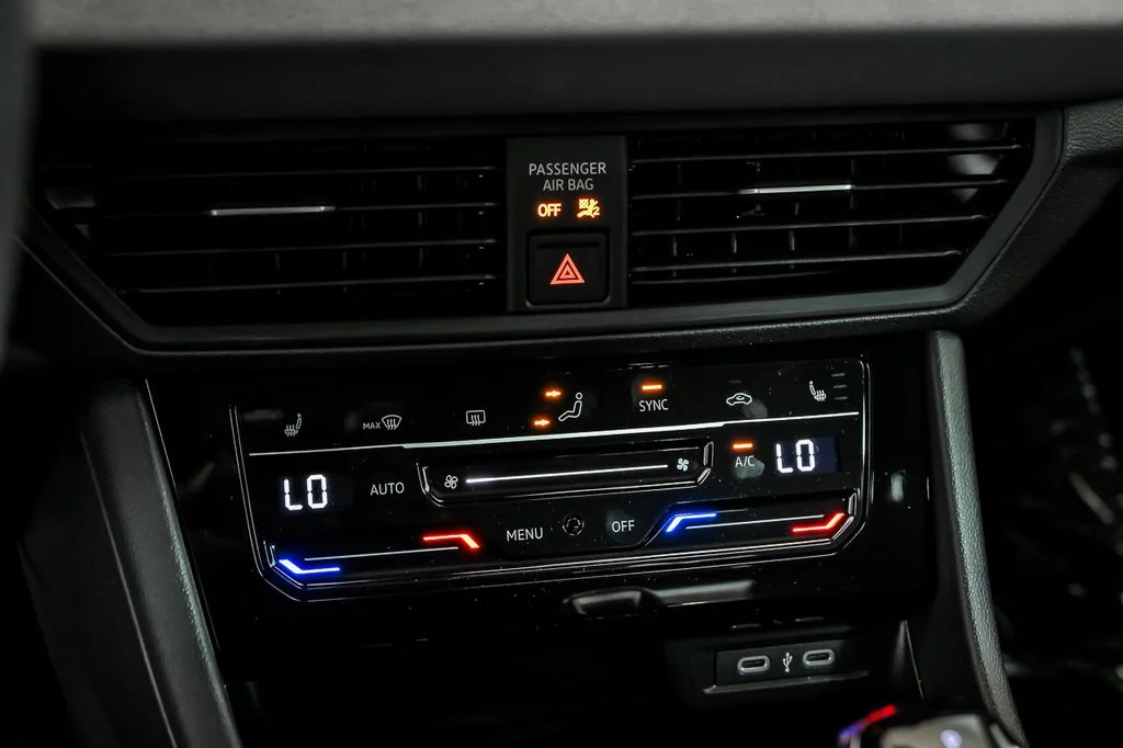 New 2026 Black Volkswagen 1.5T SE image 15