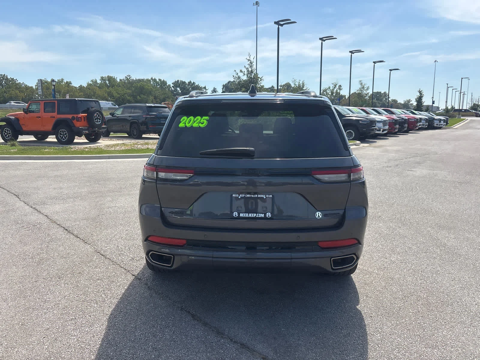 Used 2025 Baltic Gray Metallic Clearcoat Jeep Summit image 9