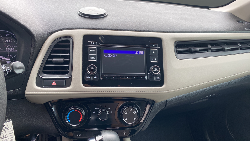 Used 2022 Silver Honda LX image 14