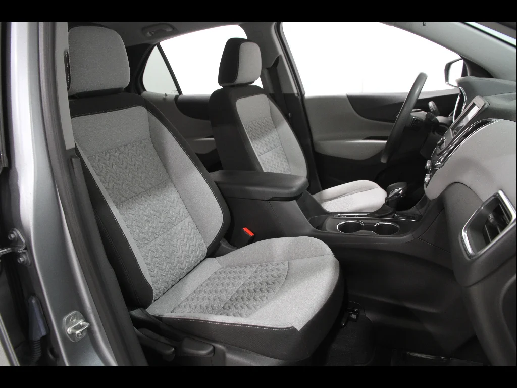 2023 Chevrolet Equinox LS - Photo 17