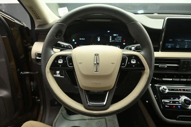 Certified Used 2022 Bronze Smoke Metallic Premium Colorant Lincoln Reserve image 15