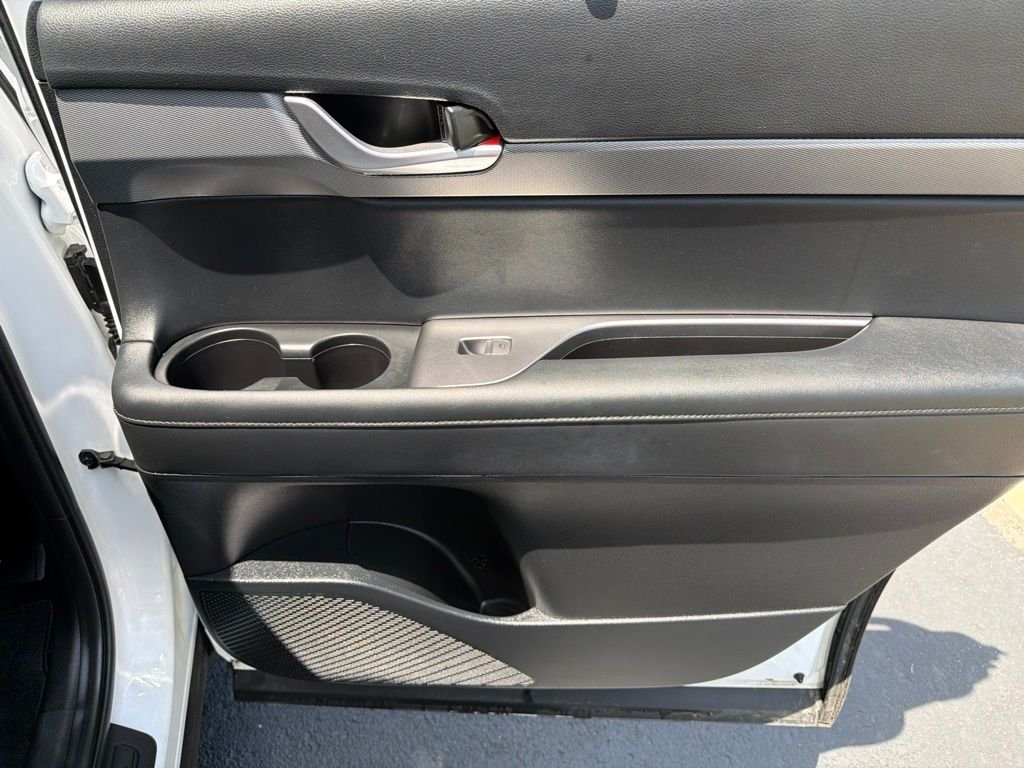 Used 2022 White Hyundai SEL image 19