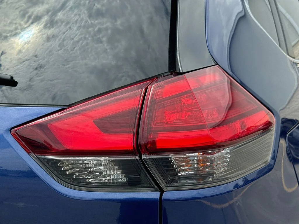 Used 2017 Blue Nissan SV image 32