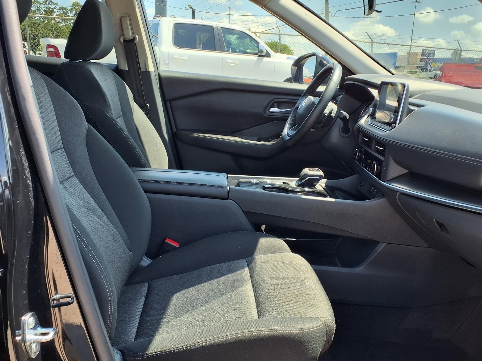 2025 Nissan Rogue SV Black at Robbins Nissan
