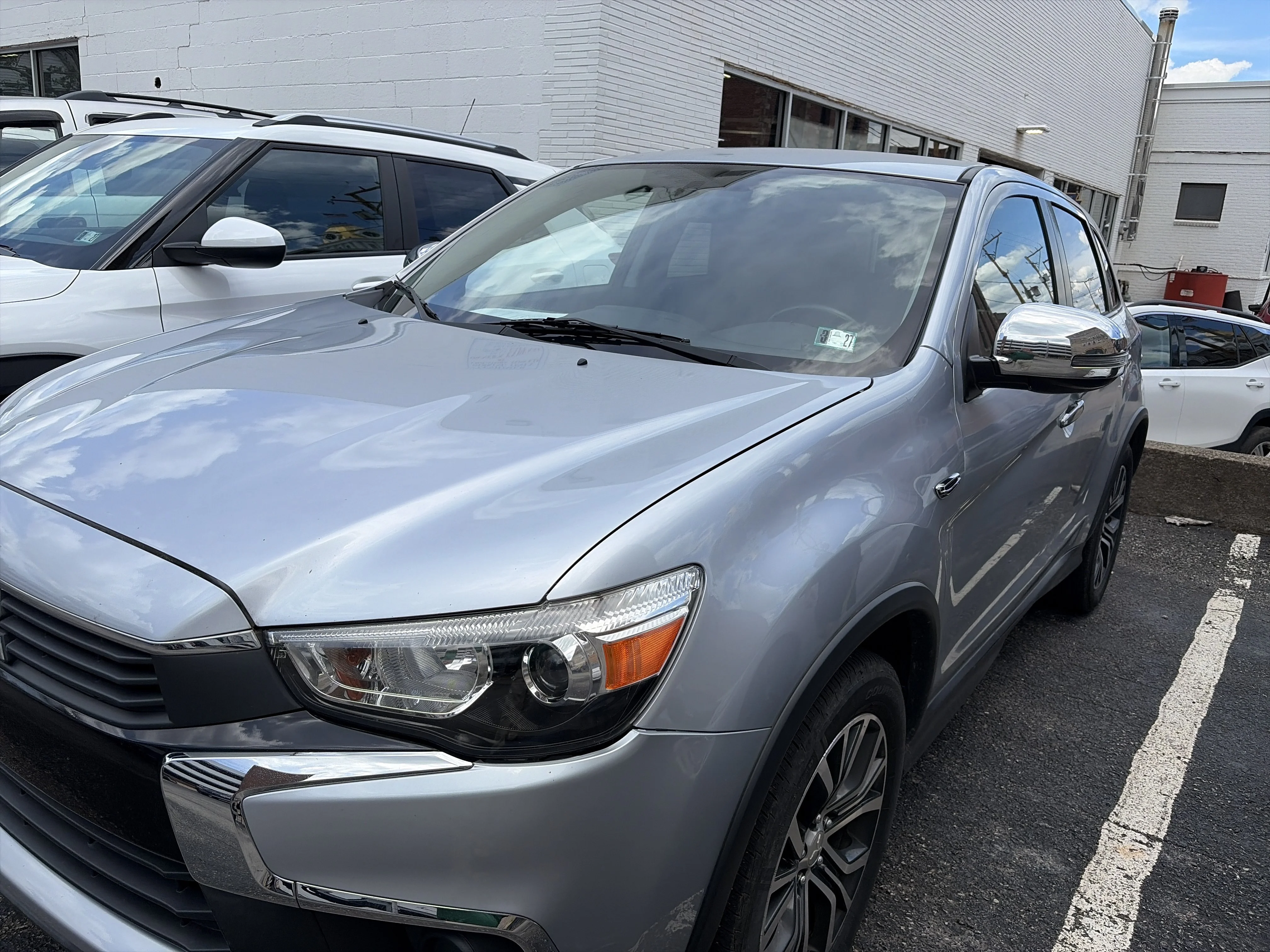 Used 2017 Cool Silver Metallic Mitsubishi LE 2.0 image 3