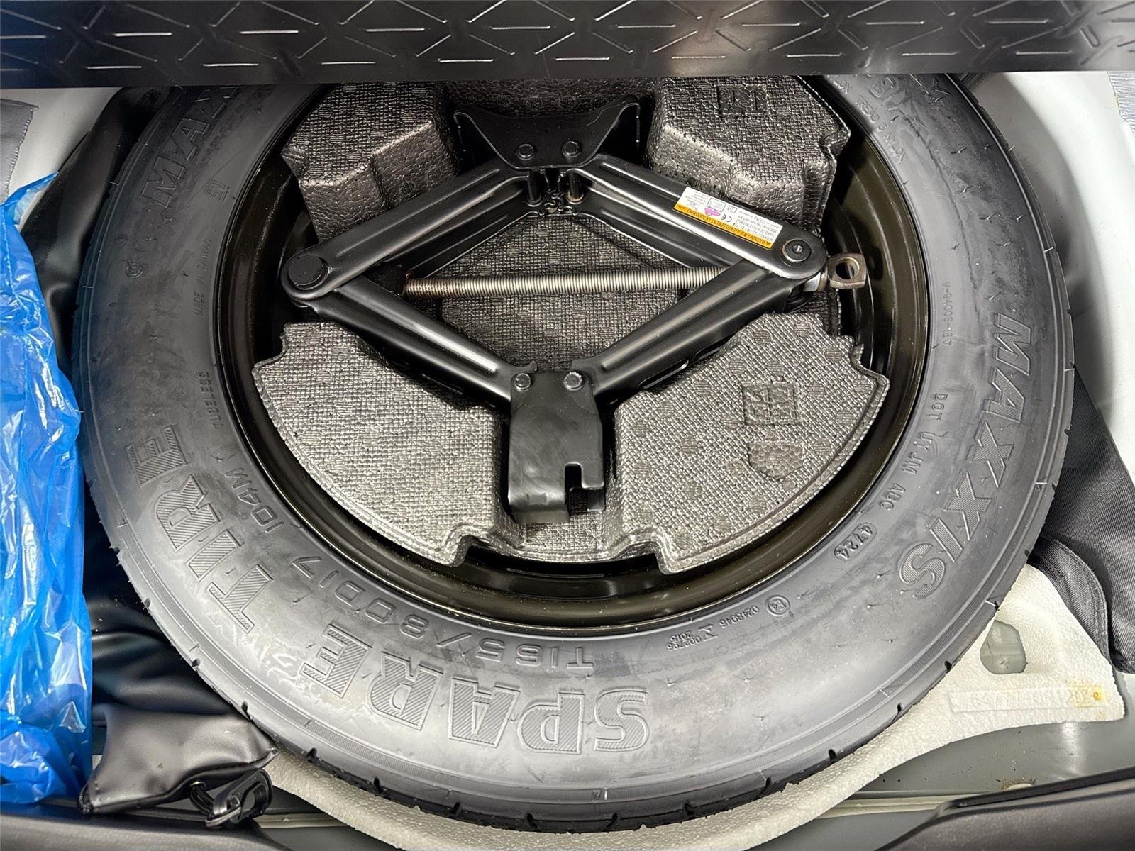 Used 2025 Ice Cap Toyota XLE image 37