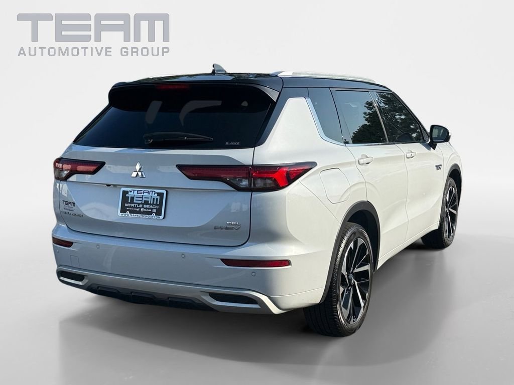 Used 2023  Mitsubishi SEL image 7