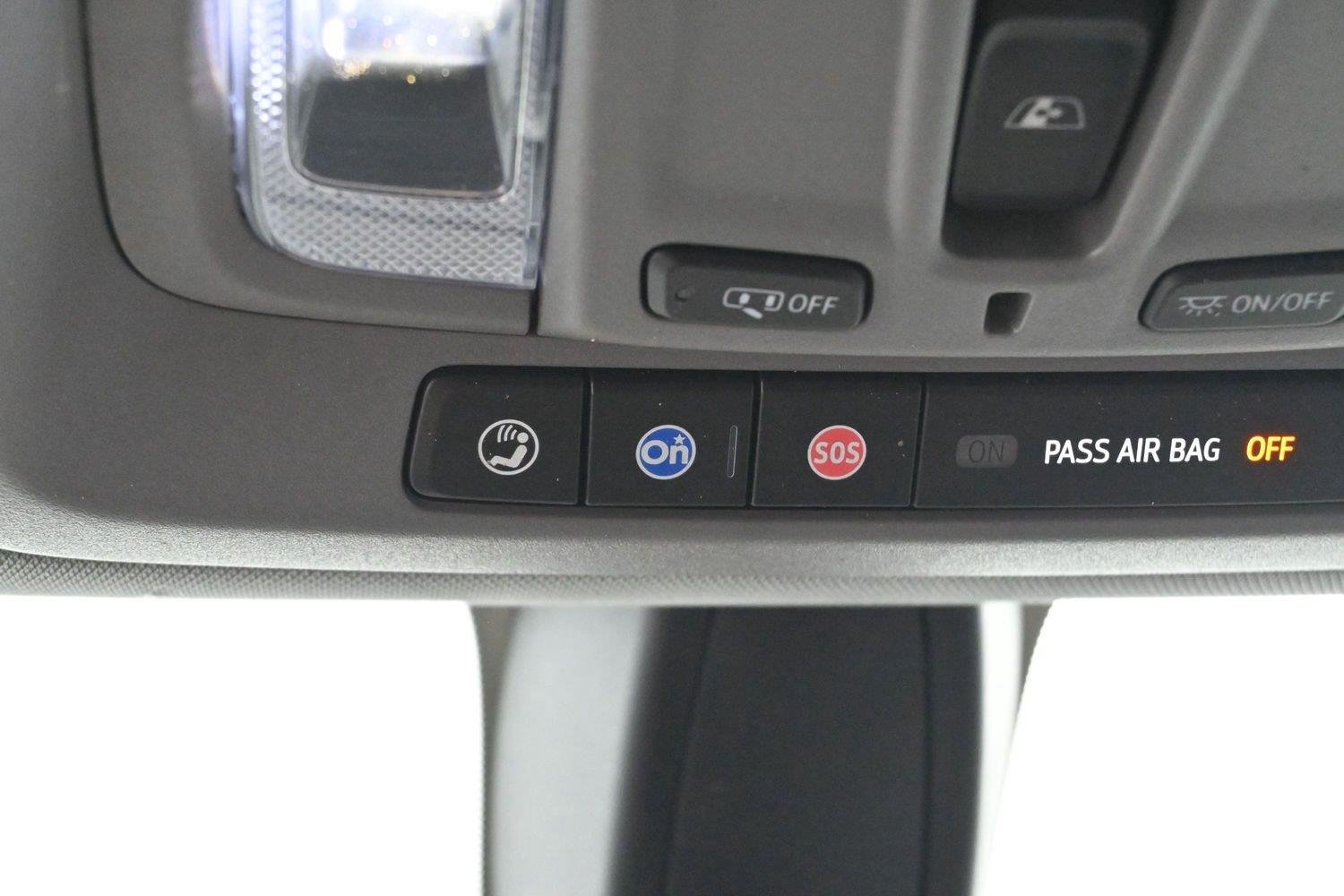Used 2020 SILVER ICE METALLIC Chevrolet RST image 31