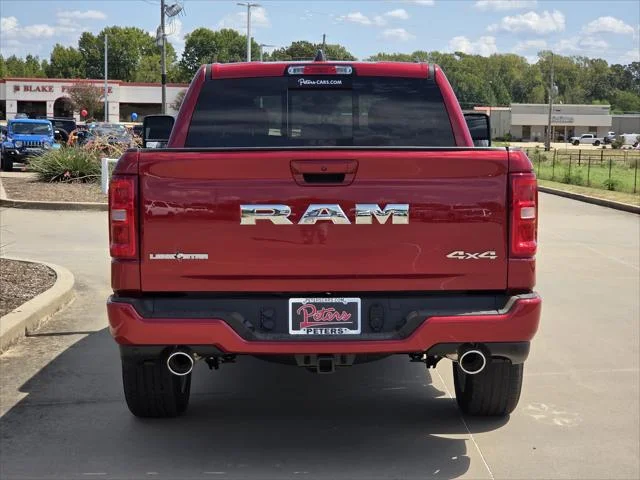 New 2027 Molten Red Pearl-Coat Exterior Paint RAM Big Horn/Lone Star image 4