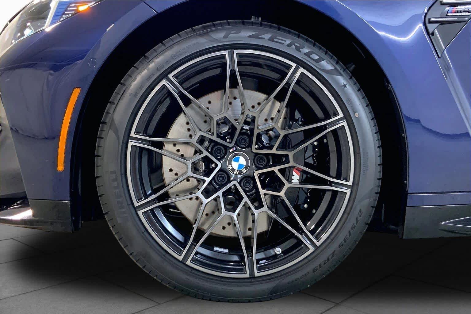 New 2027 Tanzanite Blue II Metallic BMW Competition xDrive image 11
