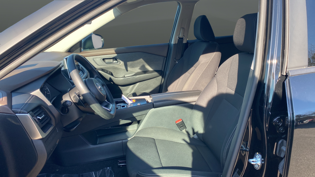 Used 2023 Super Black Nissan S image 9