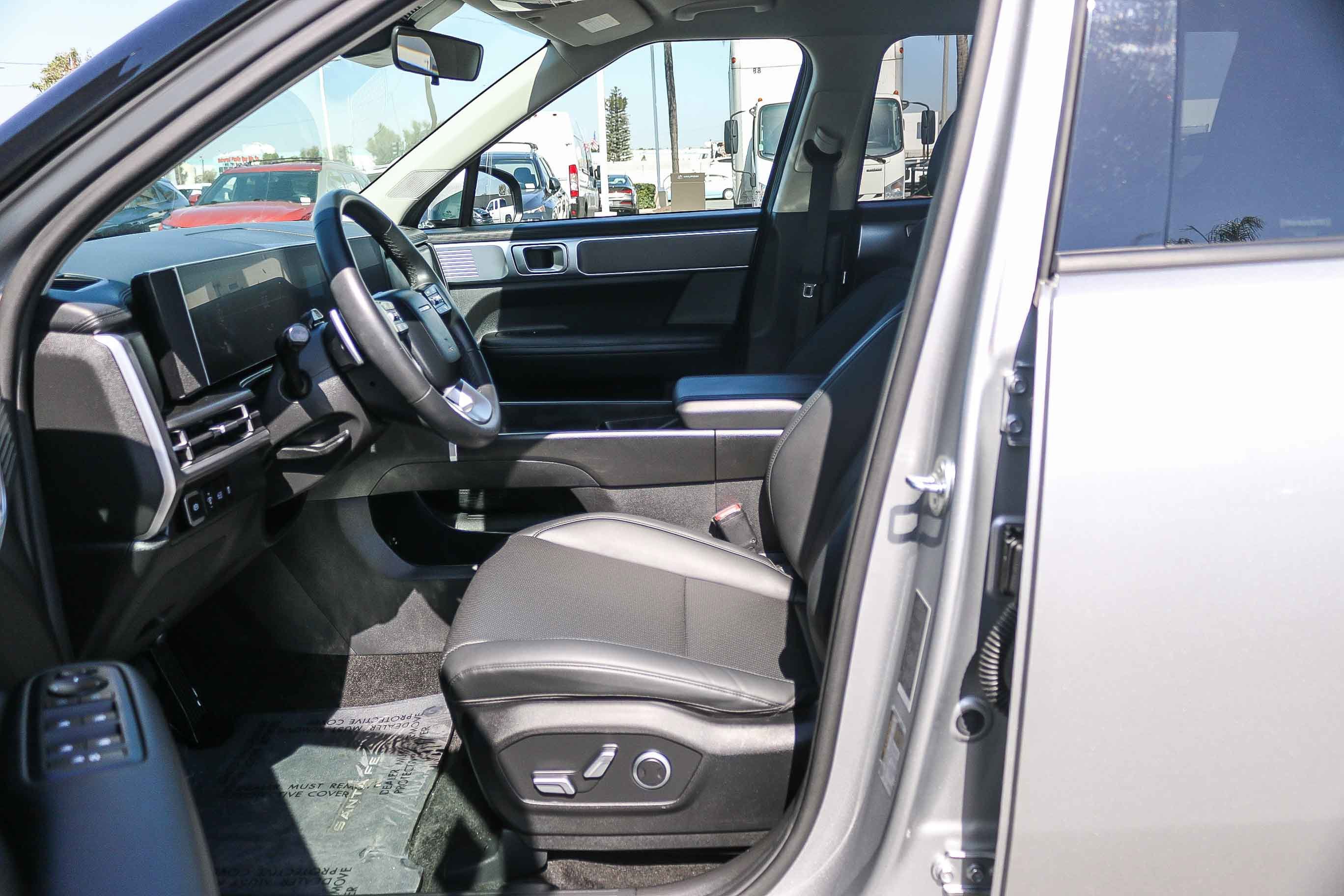 Certified Used 2025 Shimmering Silver Hyundai SEL image 20