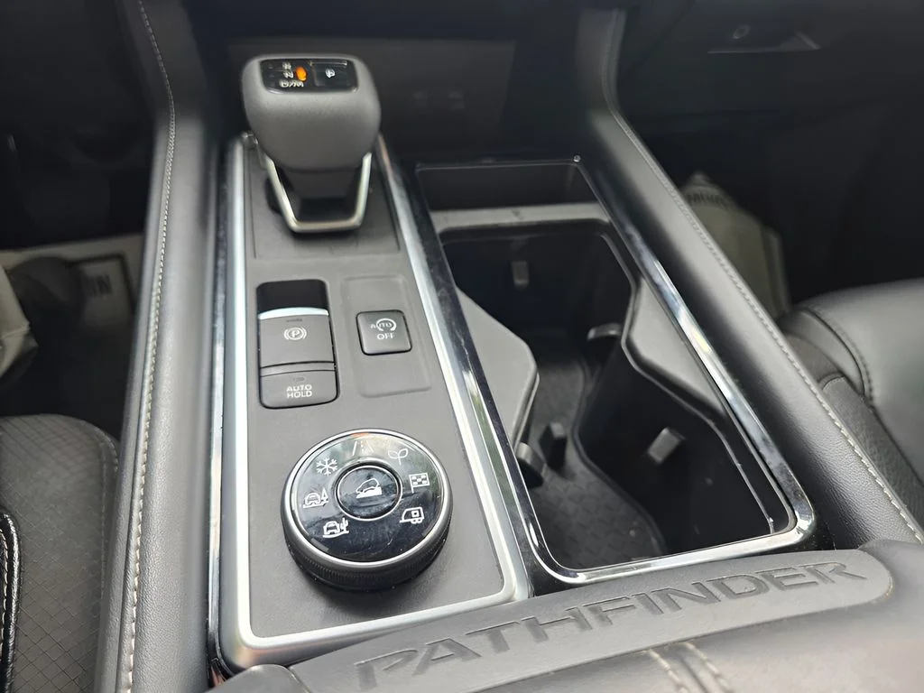 Used 2023 Brilliant Silver Metallic Nissan SL image 31