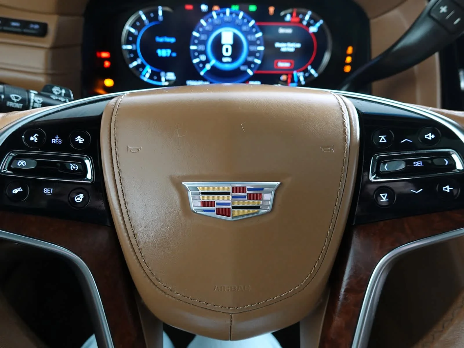 Used 2017 Crystal White Tricoat Cadillac Platinum image 20