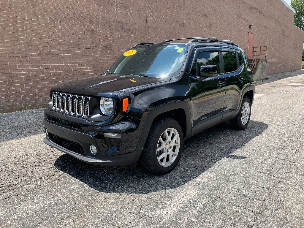 Used 2021 Black Clearcoat Jeep Latitude image 1