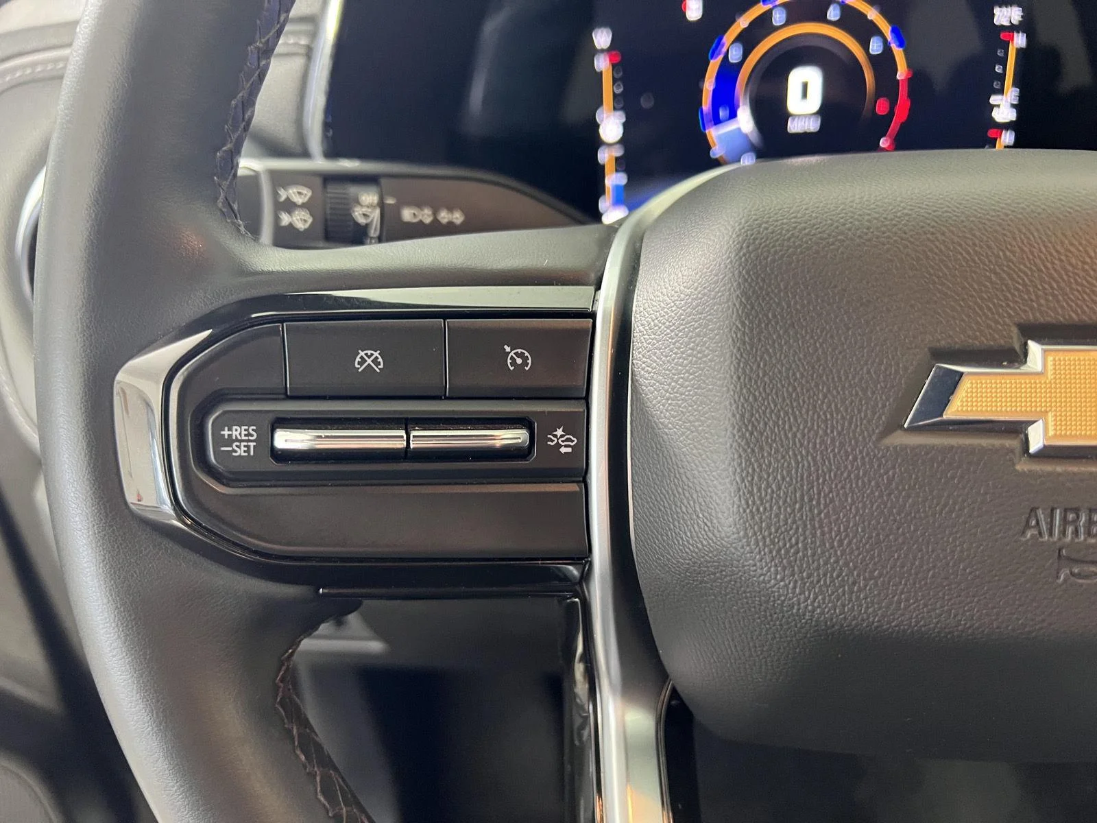 Used 2023 BLACK Chevrolet 4WD LT image 9