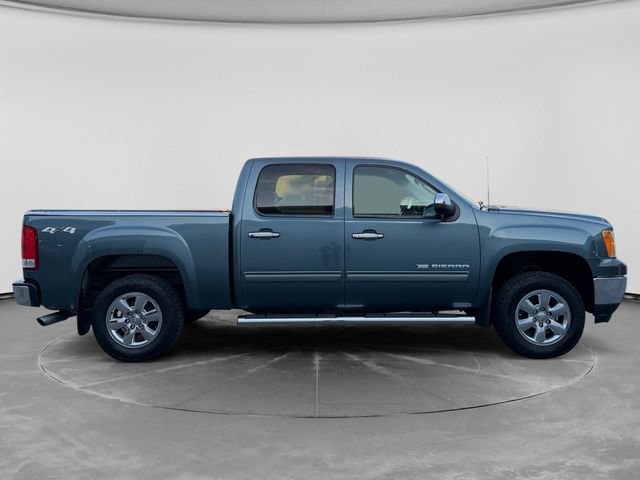 Used 2012 STEALTH GRAY METALLIC GMC SLE image 2